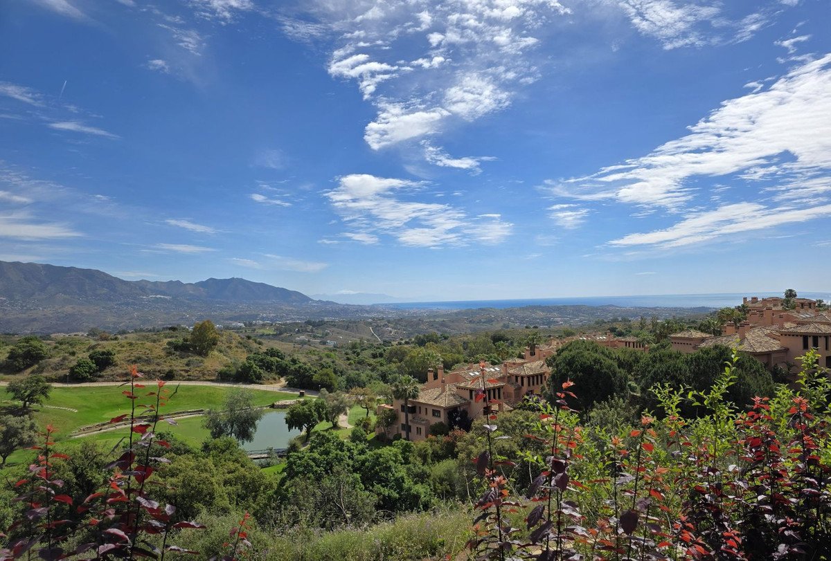 3 Bed Ground Floor Apartment in La Mairena in La Mairena — Apartment