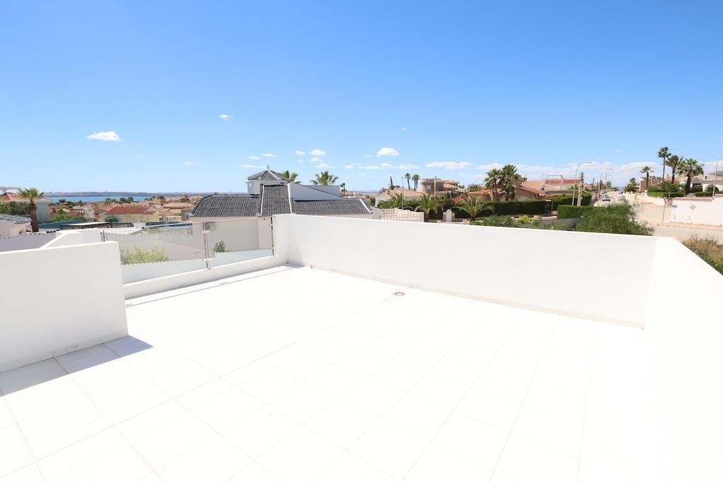 3 Bed Detached Villa in La Marquesa in La Marquesa, Detached Villa