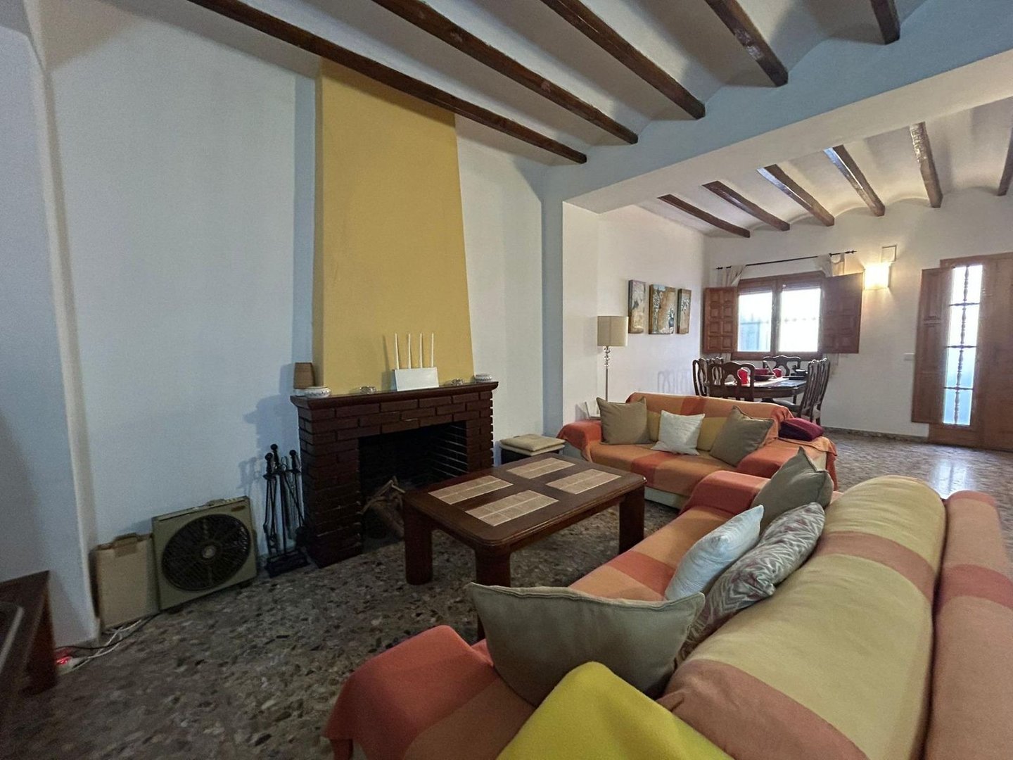 3 Bed Bungalow in Polop في Polop, بنجلة