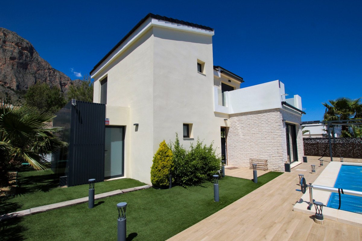 3 Bed Vrijstaande Villa in Polop in Polop, 