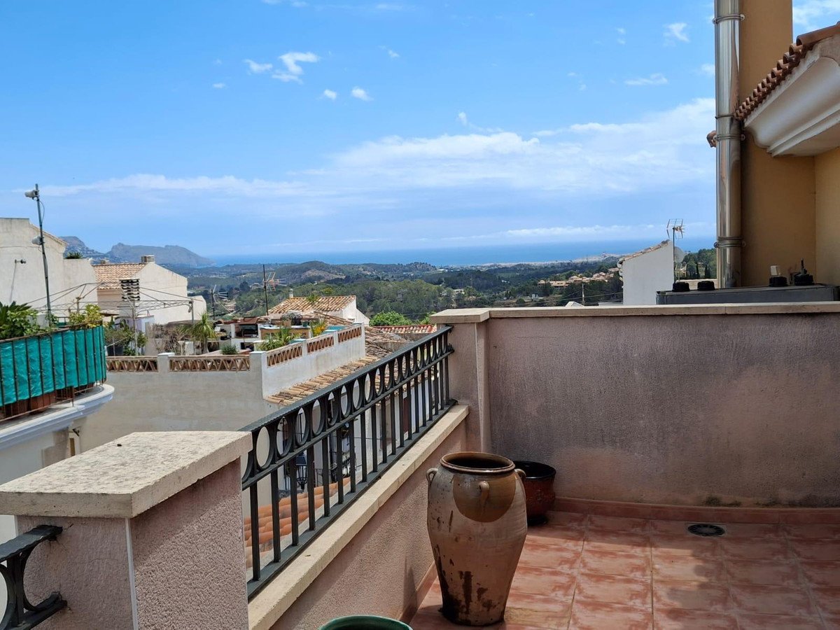 5 Bed Detached Villa in La Nucia in La Nucia, Detached Villa
