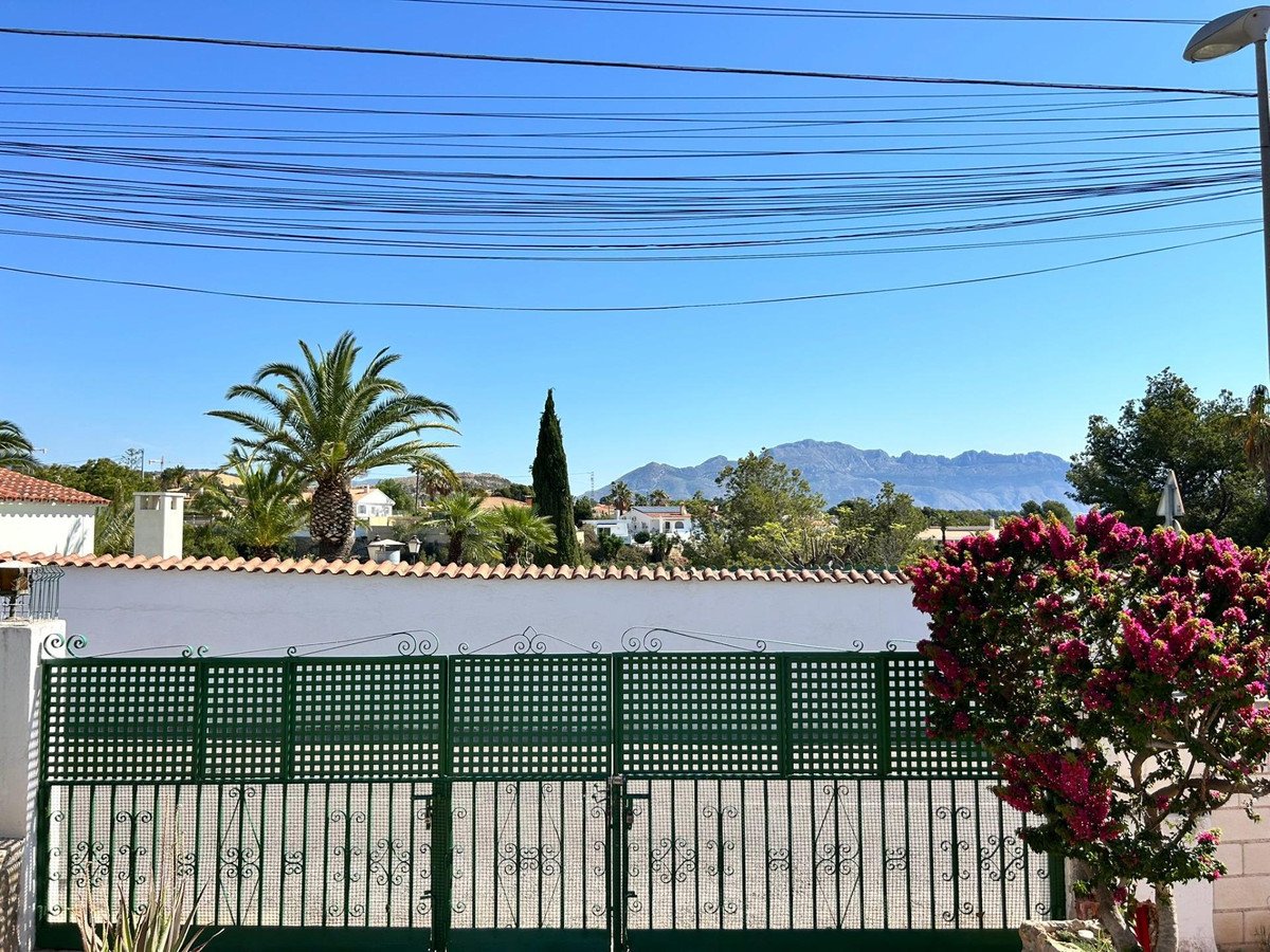 4 Bed Bungalow in La Nucia in La Nucia, Bungalow