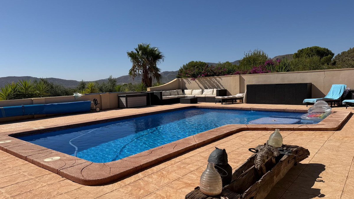 3 Bed Finca - Cortijo in La Romana in La Romana, Finca - Cortijo