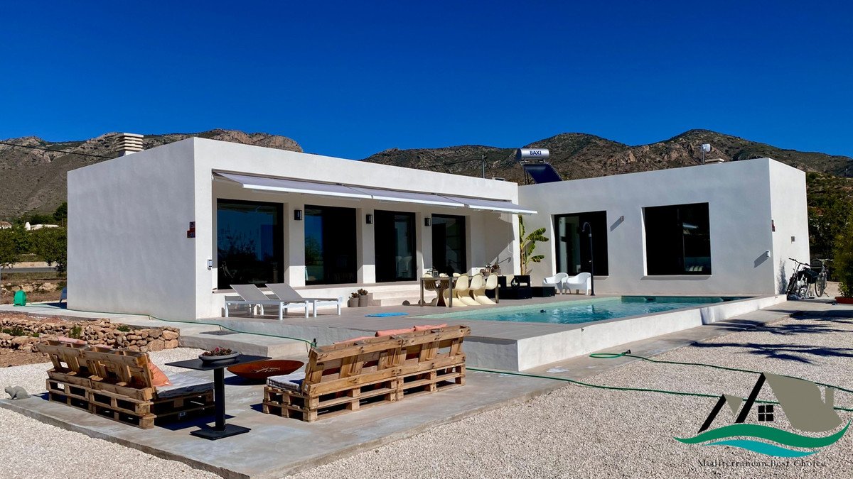 3 Bed Detached Villa in La Romana in La Romana, Detached Villa
