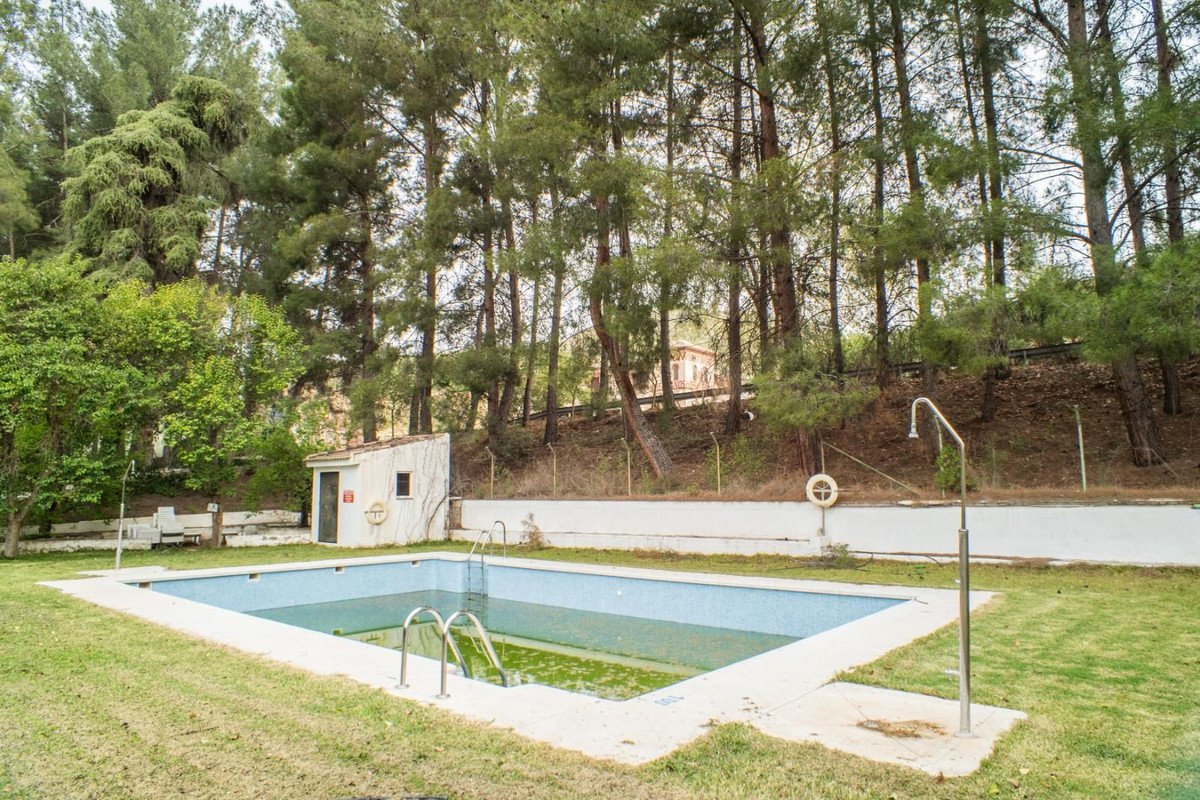 9 Bed فيلا مستقلة in Loja في Loja, 