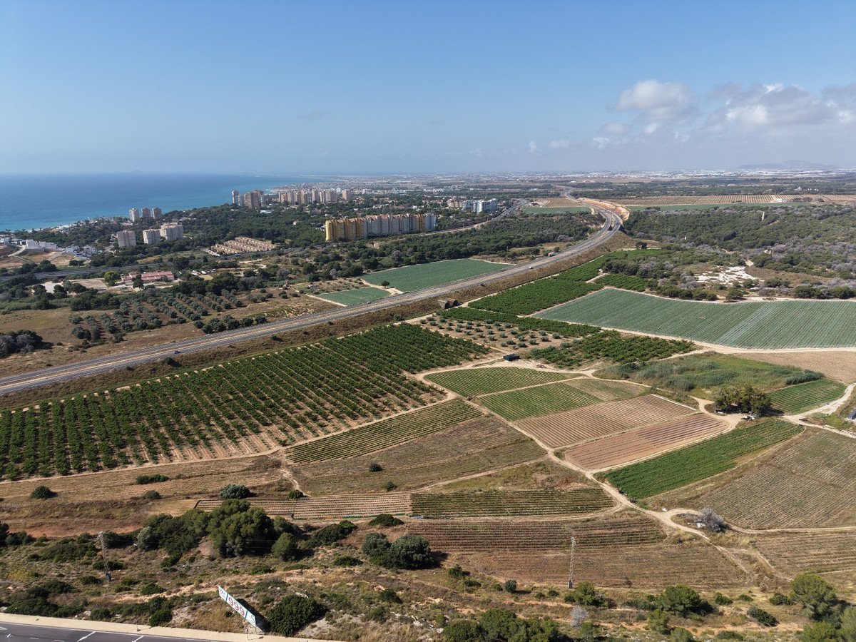 4 Bed Detached Villa in Lomas de Cabo Roig in Lomas de Cabo Roig, Detached Villa