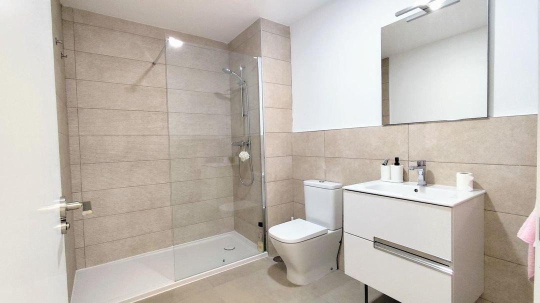 3 Bed Middle Floor Apartment in Los Alamos in Los Alamos — Apartment
