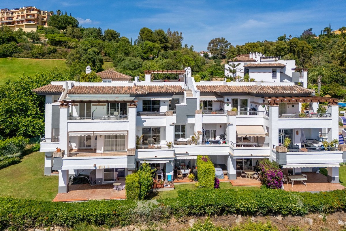 2 Bed Middle Floor Apartment in Los Arqueros in Los Arqueros, Apartment