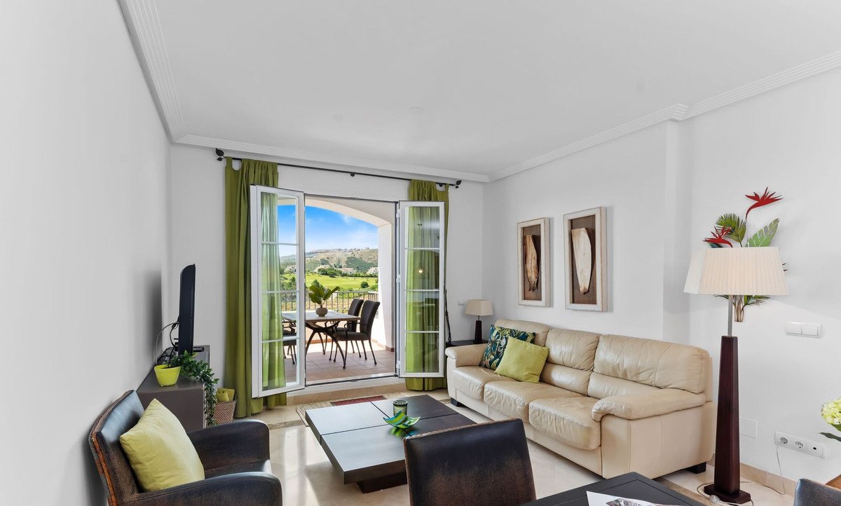 2 Bed Middle Floor Apartment in Los Arqueros in Los Arqueros — Apartment