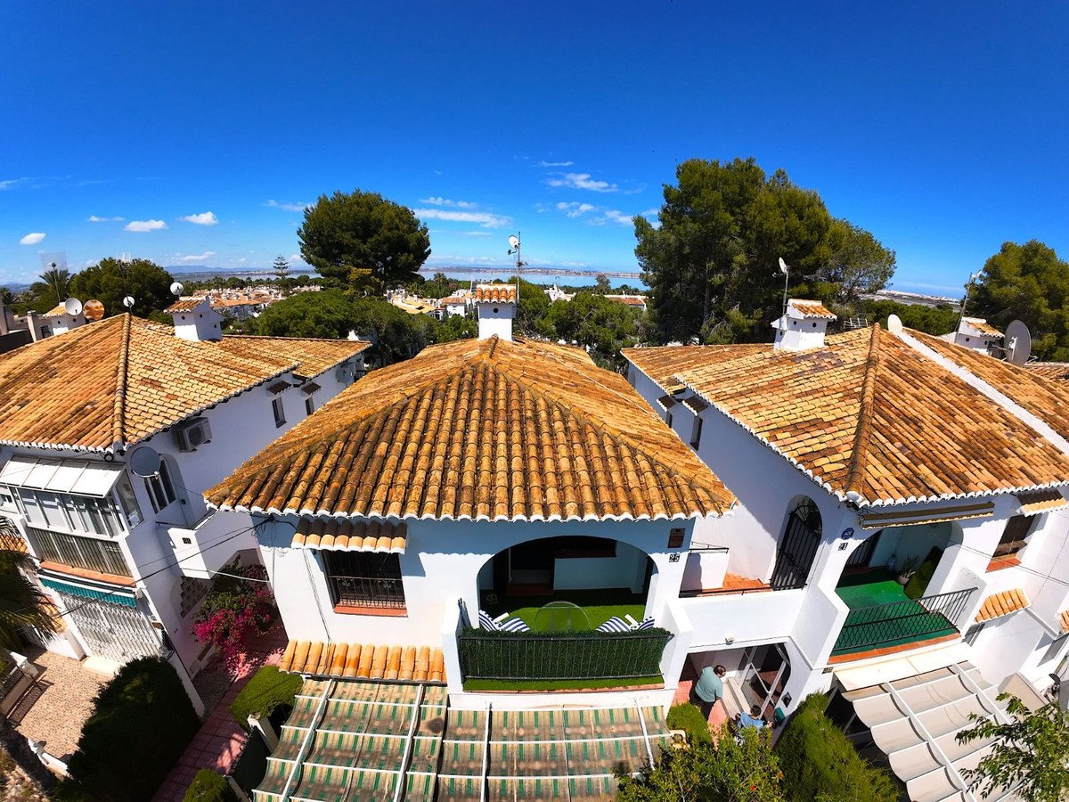 1 Bed Top Floor Apartment in Los Balcones in Los Balcones — Apartment