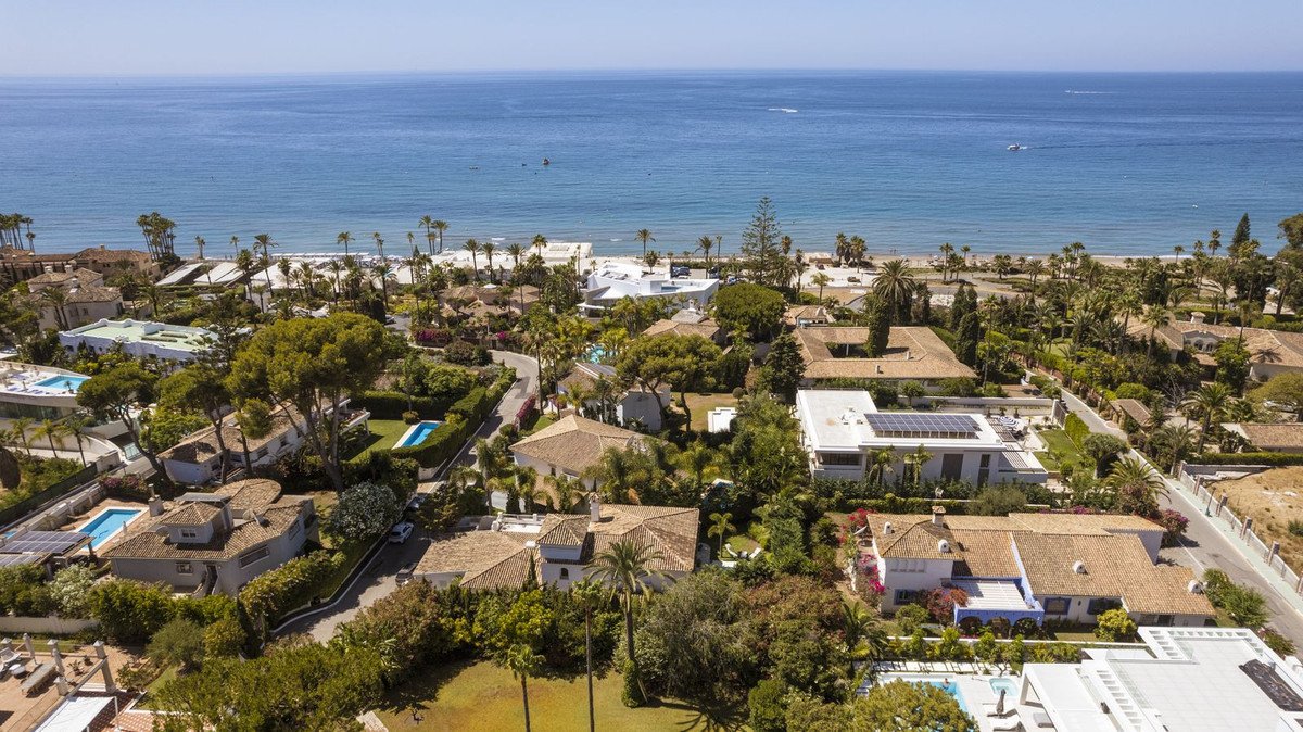 5 Bed Detached Villa in Los Monteros in Los Monteros, Detached Villa