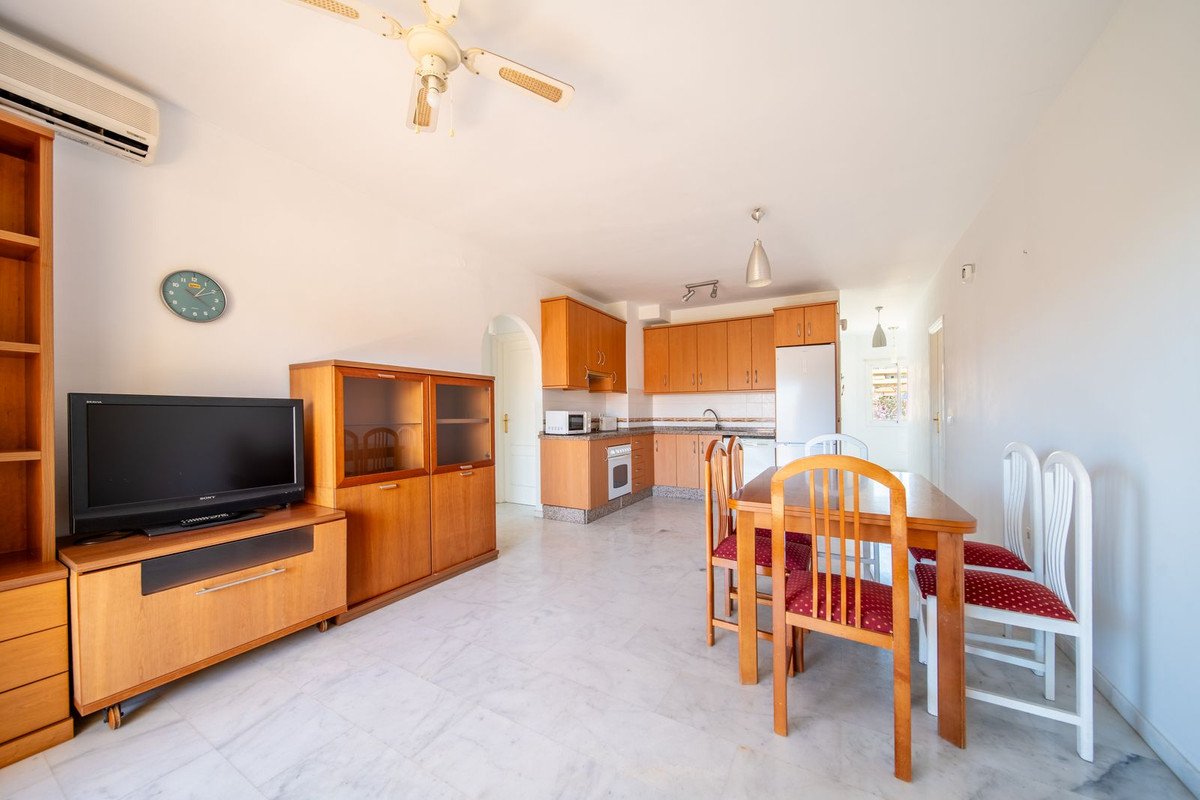 3 Bed Middle Floor Apartment in Los Pacos in Los Pacos — Apartment