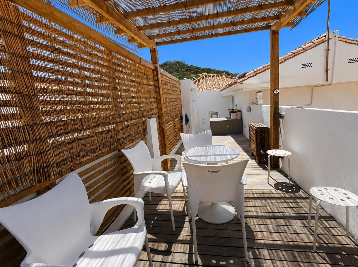 1 Bed Top Floor Apartment in Málaga Centro in Málaga Centro — Apartment