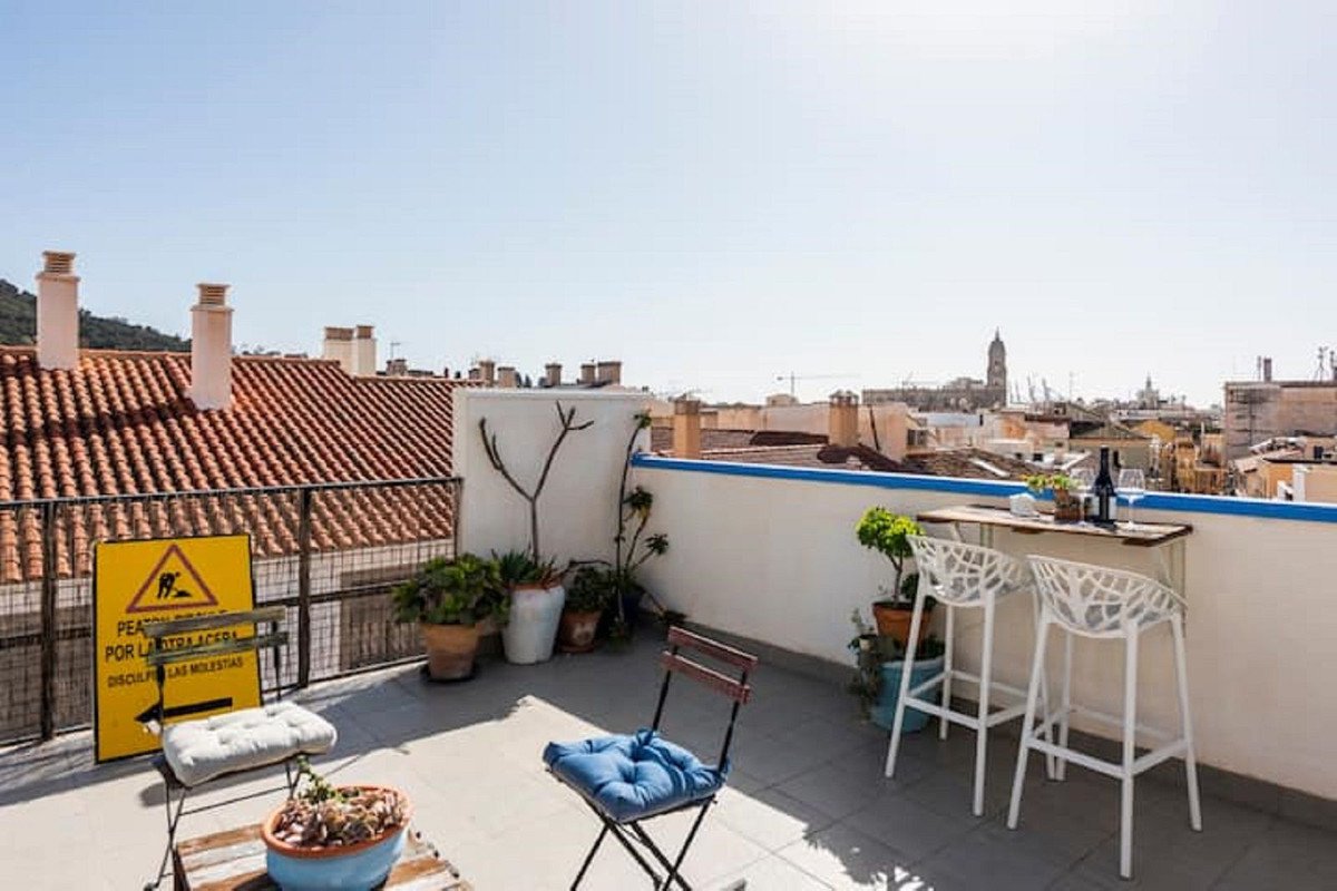 2 Bed Top Floor Apartment in Málaga Centro in Málaga Centro — Apartment