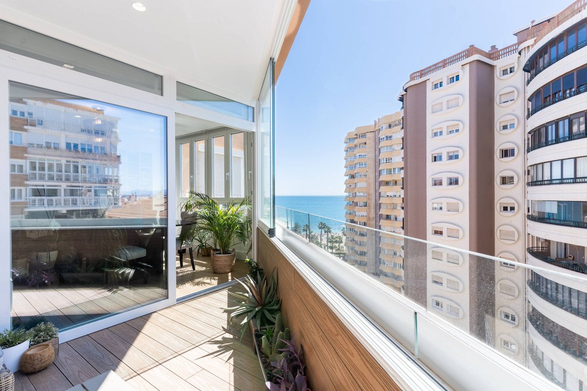 4 Bed Middle Floor Apartment in Málaga Centro in Málaga Centro, Apartment