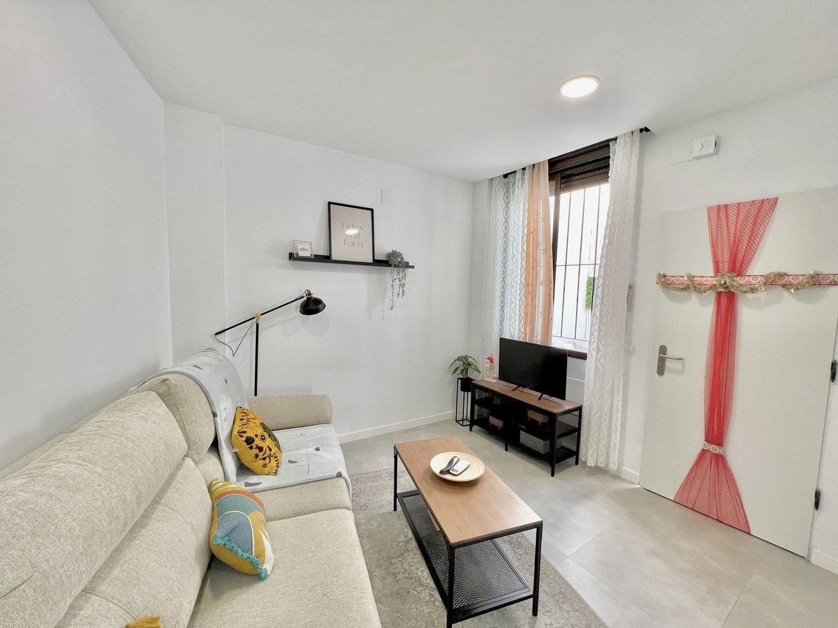 15 Bed Stan na srednjem spratu in Málaga