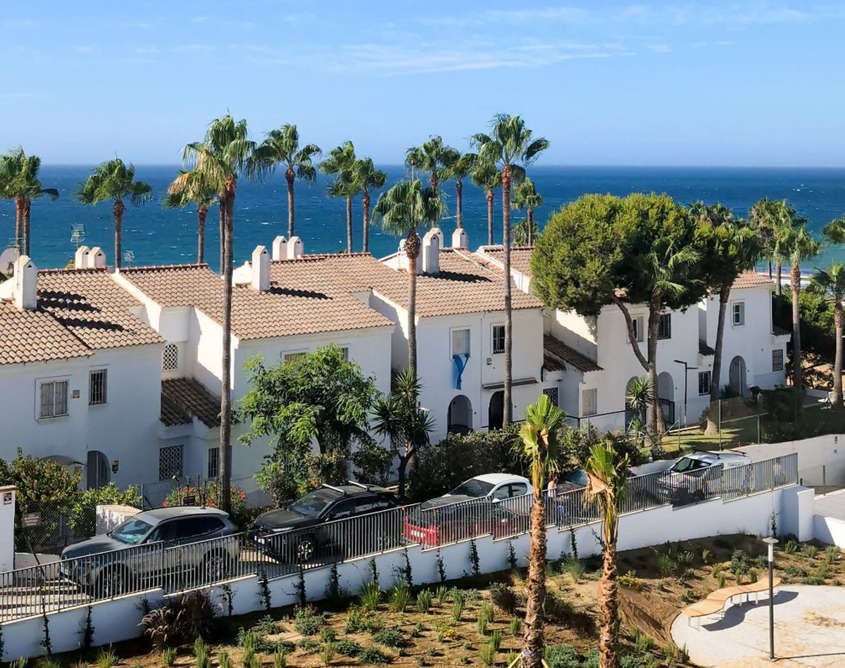 3 Bed Middle Floor Apartment in El Chaparral in El Chaparral, Apartment