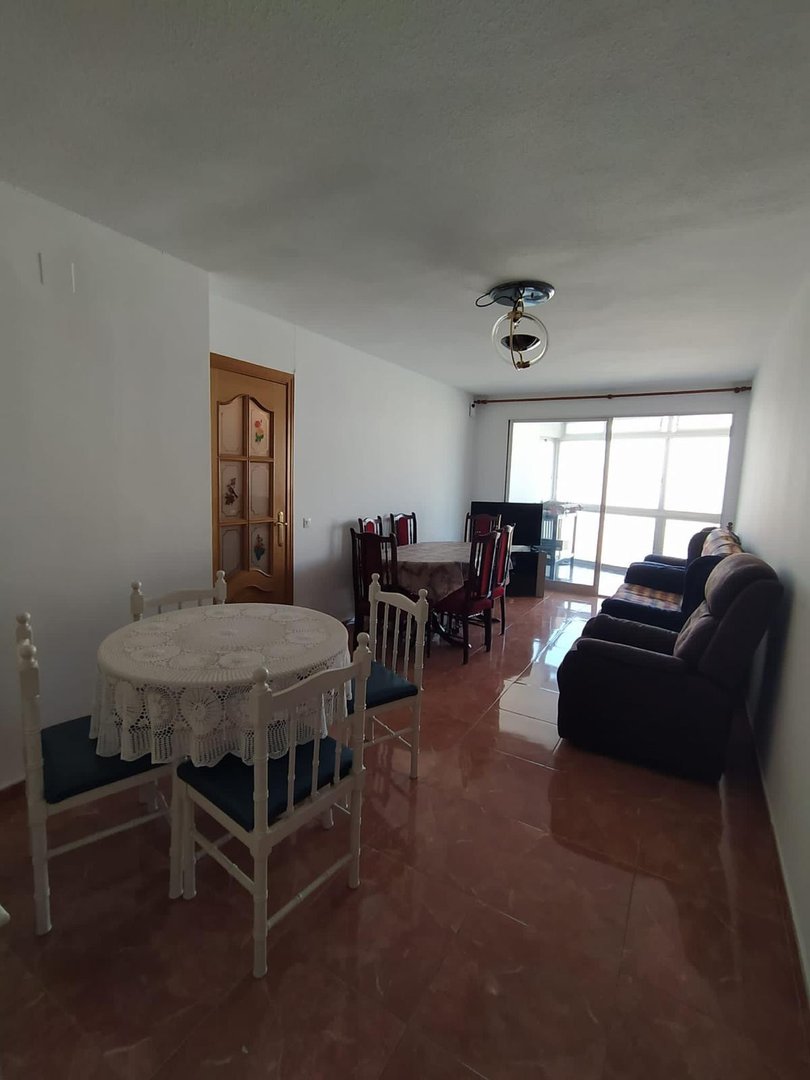 3 Bed Byt ve středním patře in Málaga