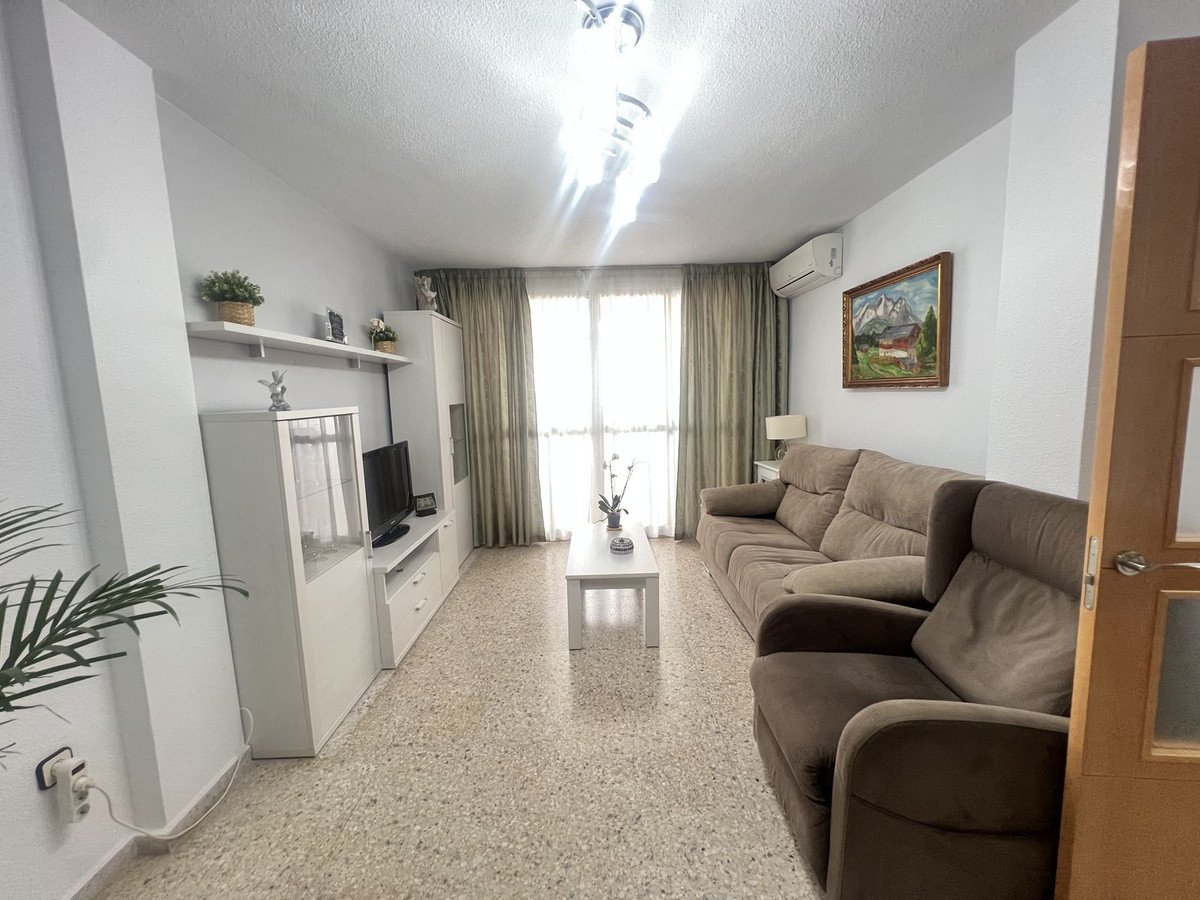3 Bed شقة في الطابق العلوي in Málaga في Málaga, 