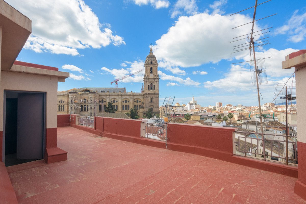 2 Bed Middle Floor Apartment in Centro Histórico in Centro Histórico, Apartment