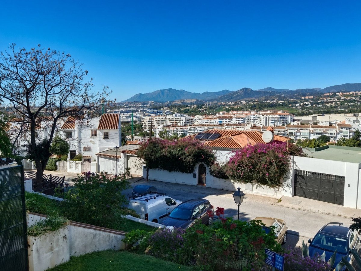 2 Bed Apartamento en planta intermedia in La Campana