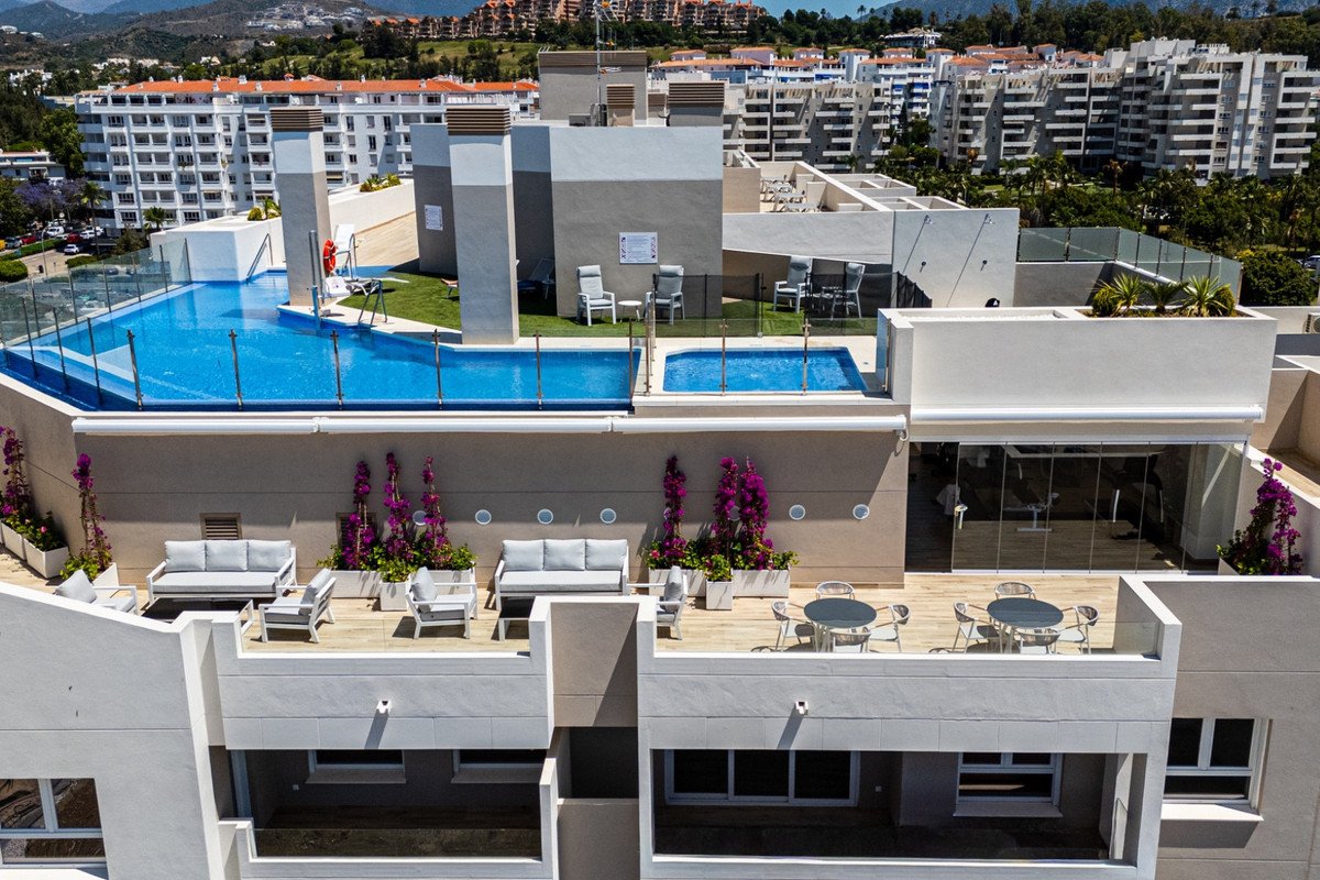 3 Bed Διαμέρισμα μεσαίου ορόφου in La Campana σε La Campana, 