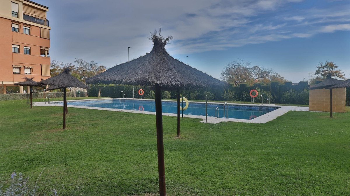 3 Bed Middle Floor Apartment in Málaga in Málaga, 