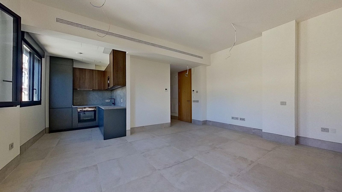 2 Bed شقة في الطابق الأوسط in Málaga Centro في Málaga Centro, شقة