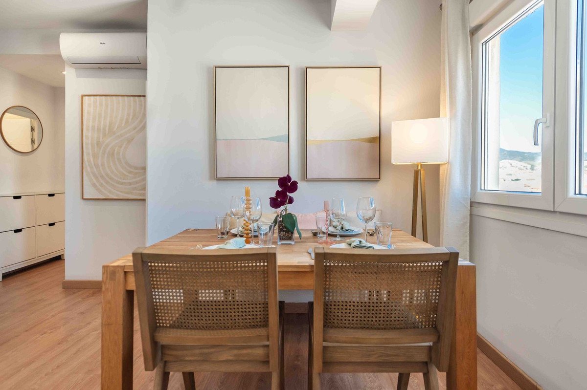 2 Bed Middle Floor Apartment in Málaga Centro in Málaga Centro, 