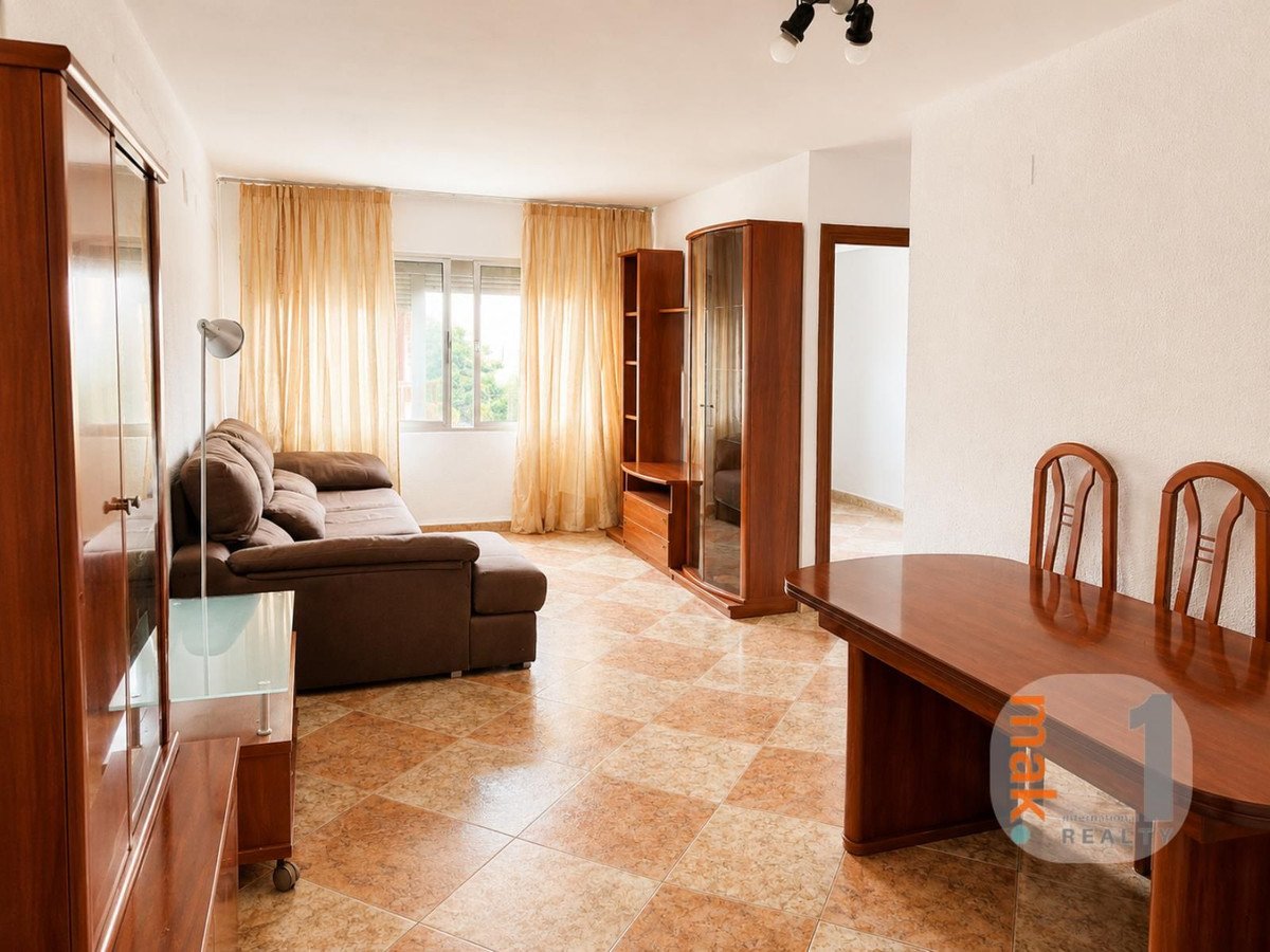 3 Bed Апартамент на среден етаж in La Barriguilla в La Barriguilla, Апартамент