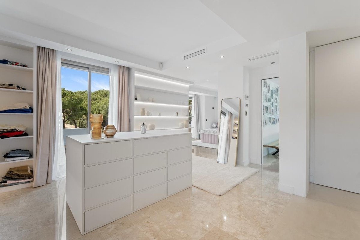 6 Bed Detached Villa in Las Chapas in Las Chapas, Detached Villa
