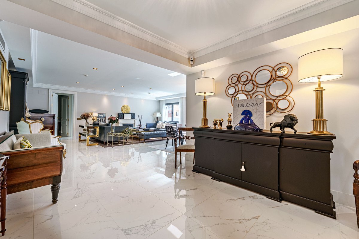 8 Bed فيلا مستقلة in Limonar في Limonar, فيلا منفصلة
