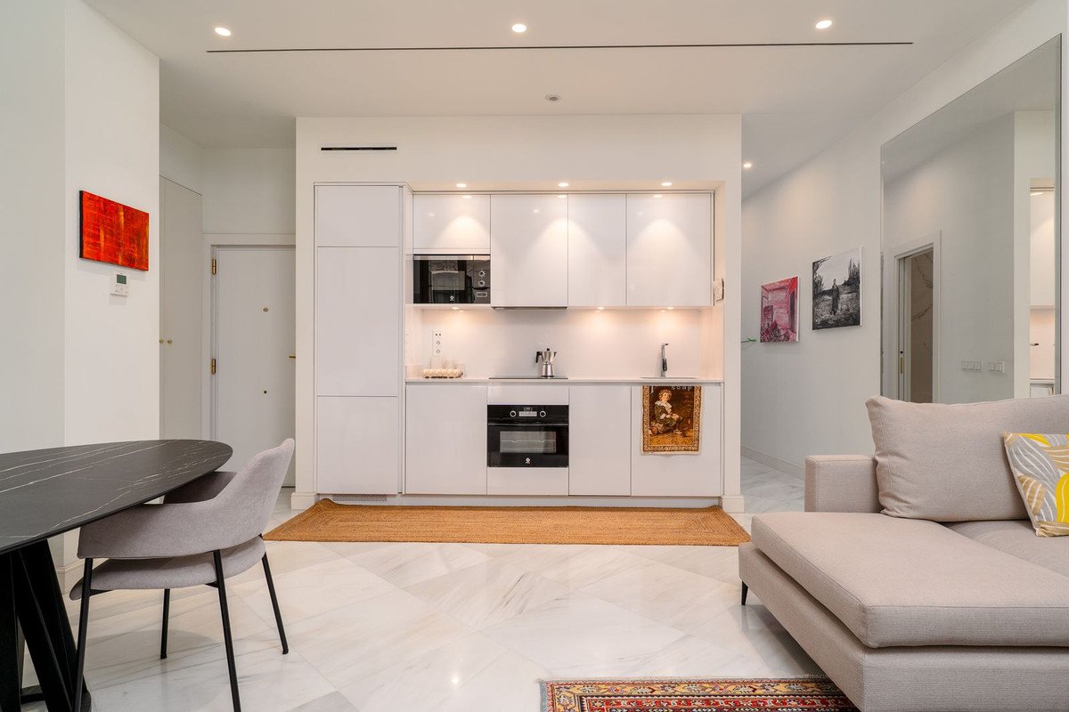 2 Bed Middle Floor Apartment in Málaga Centro in Málaga Centro, Apartment