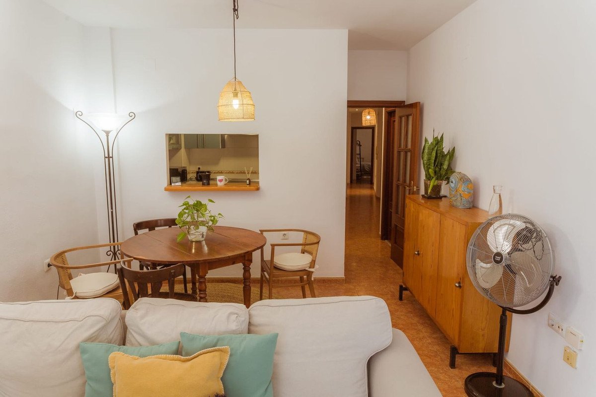 2 Bed Middle Floor Apartment in Málaga Centro in Málaga Centro, Apartment