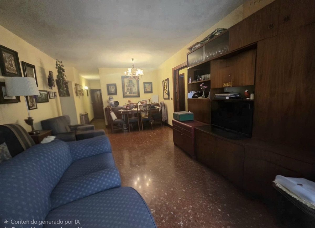 4 Bed Middle Floor Apartment in Málaga Centro in Málaga Centro, Apartment