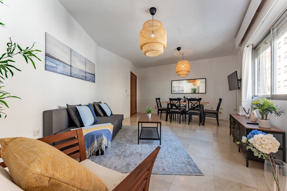 5 Bed Middle Floor Apartment in Málaga Centro in Málaga Centro, Apartment