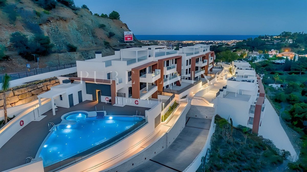2 Bed Penthouse Duplex in La Quinta in La Quinta, Penthouse Duplex