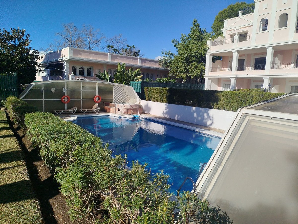 2 Bed Ground Floor Apartment in Aloha in Aloha, 