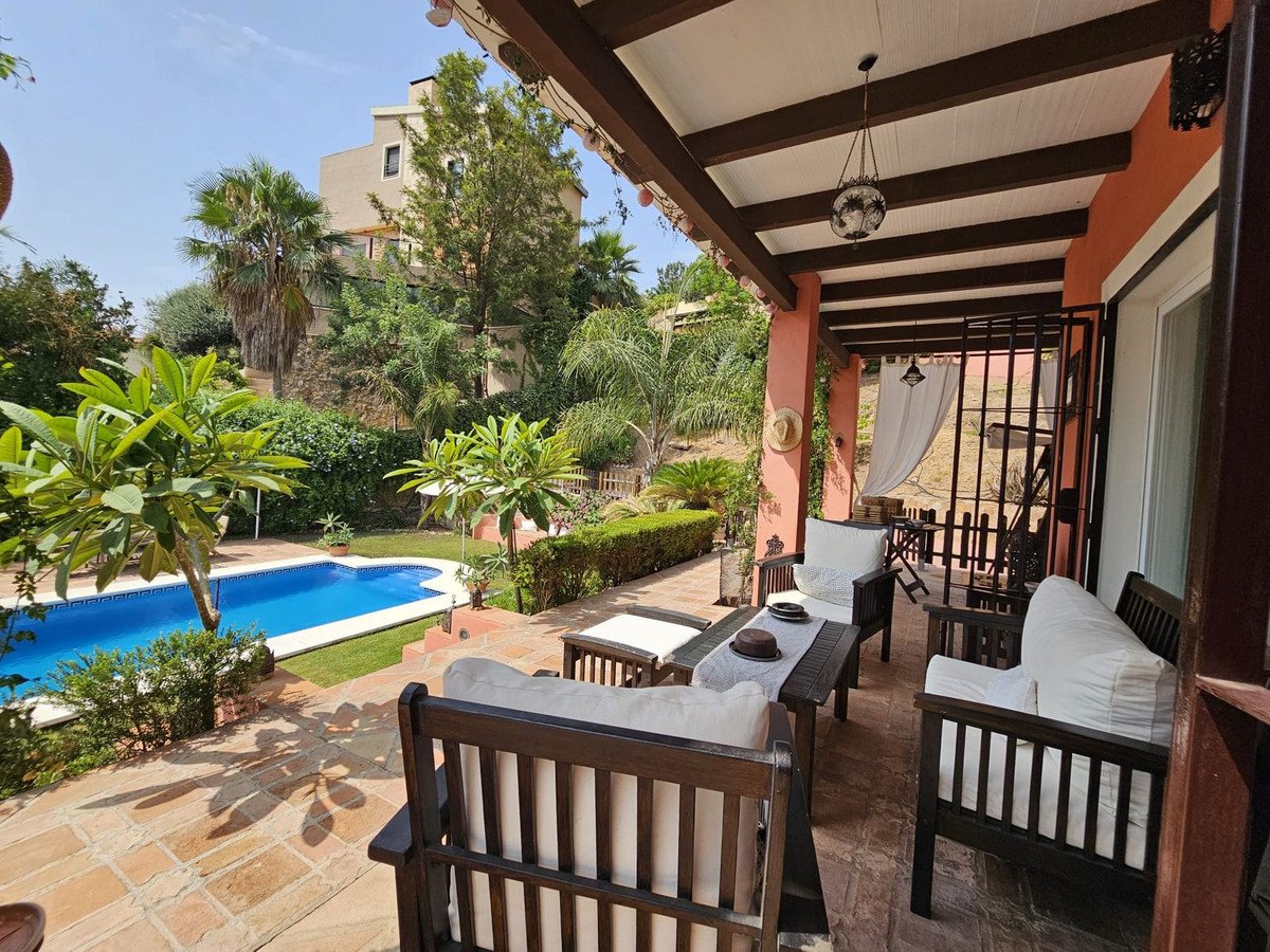 4 Bed Detached Villa in Pinares de San Antón in Pinares de San Antón, Detached Villa