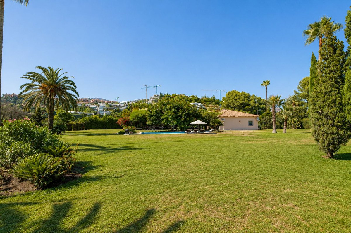 4 Bed Detached Villa in La Quinta in La Quinta, Detached Villa