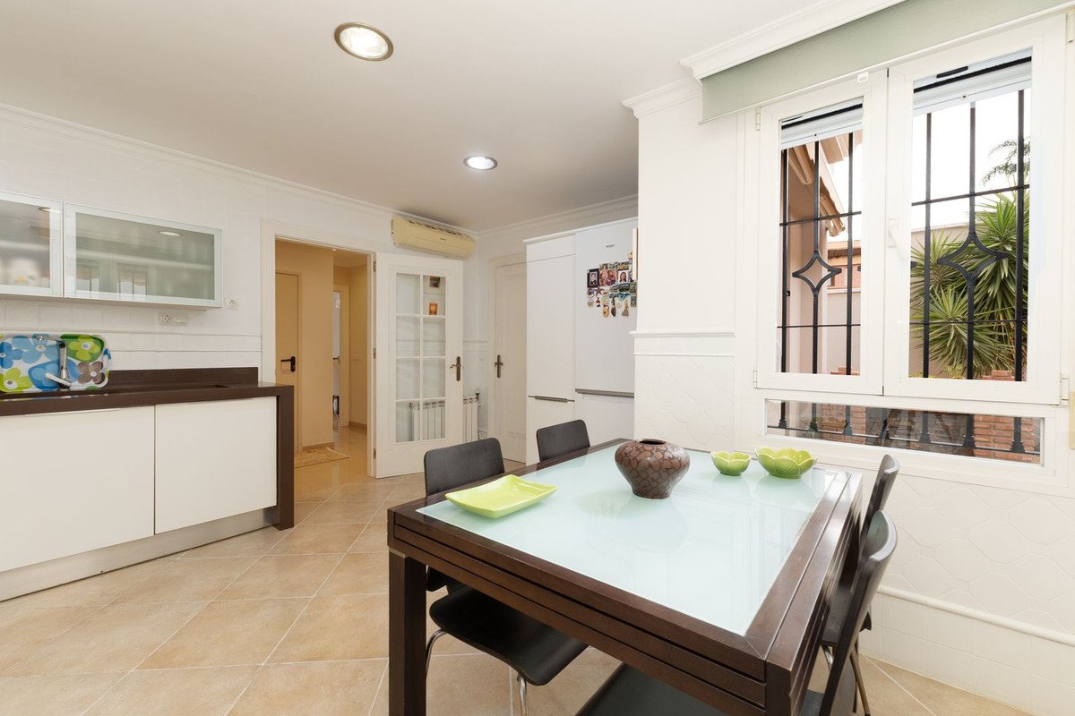 4 Bed Detached Villa in Málaga in Málaga — Detached Villa