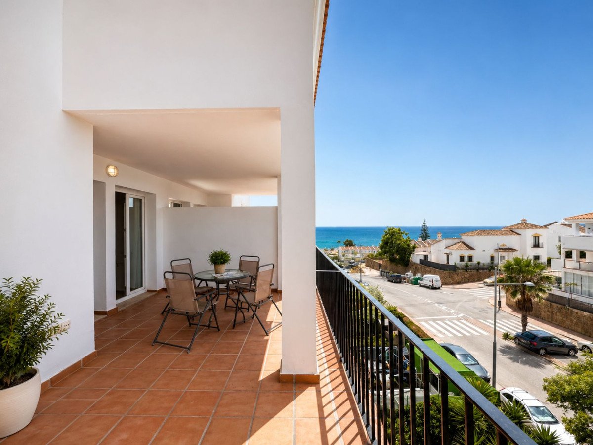 2 Bed Middle Floor Apartment in Manilva in Manilva, Apartment