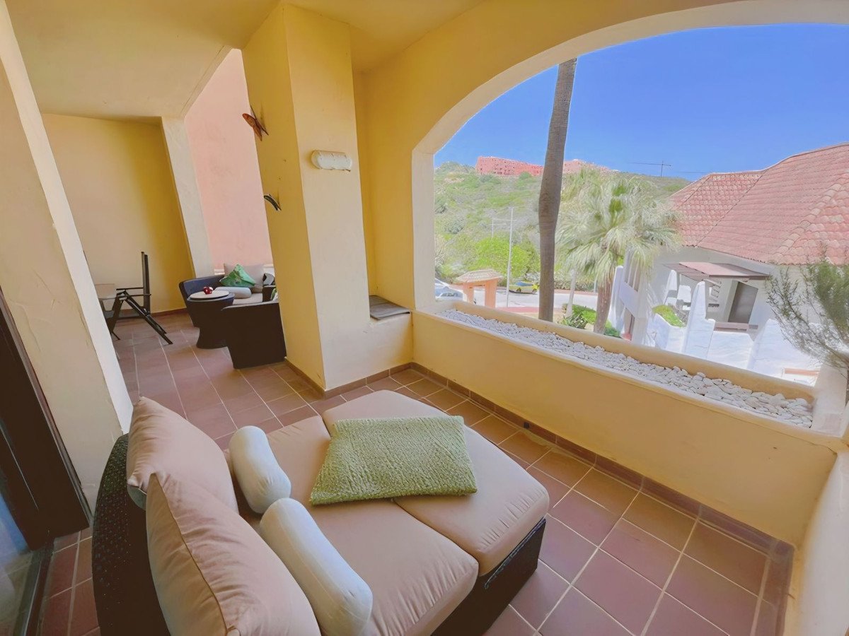 2 Bed Ground Floor Apartment in La Duquesa in La Duquesa, Apartment