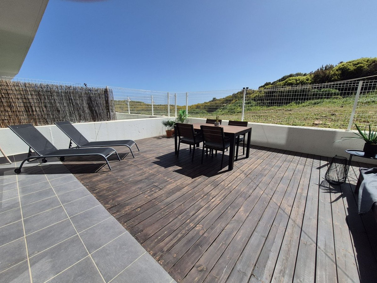 2 Bed شقة في الطابق الأرضي in La Duquesa في La Duquesa, شقة