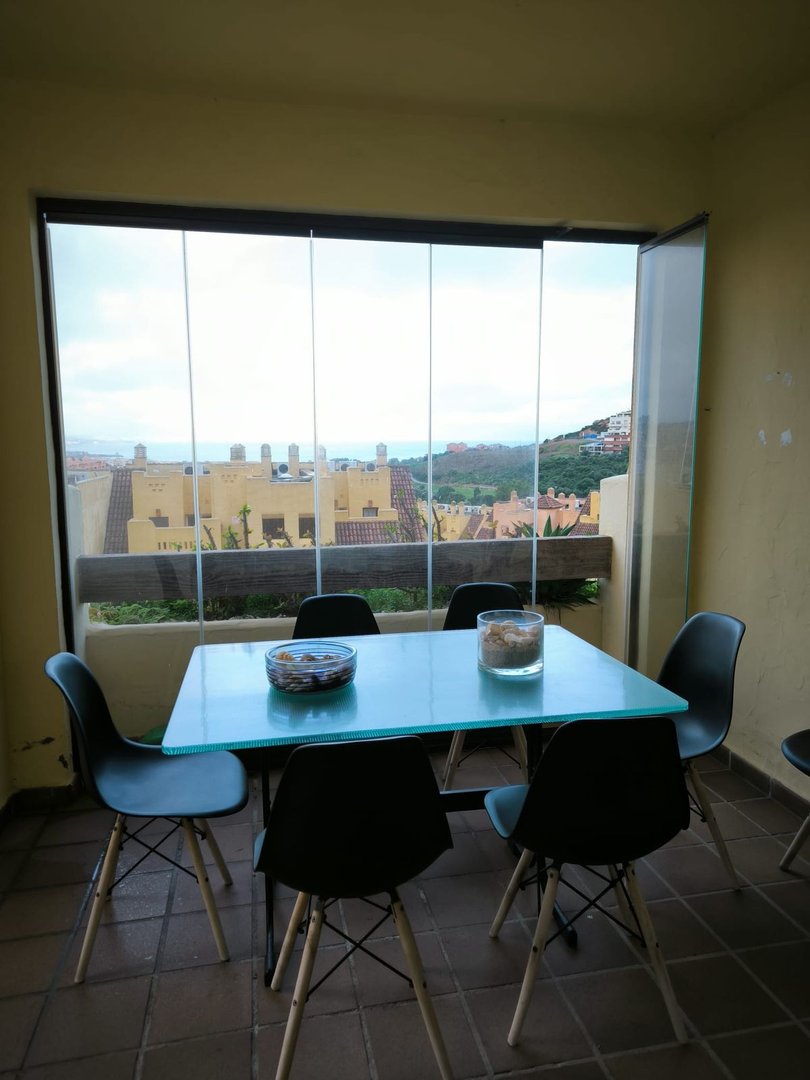 2 Bed Middle Floor Apartment in La Duquesa in La Duquesa, Apartment