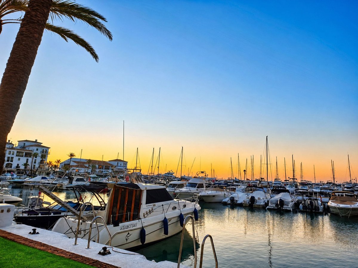 2 Bed شقة في الطابق الأوسط in La Duquesa في La Duquesa, 