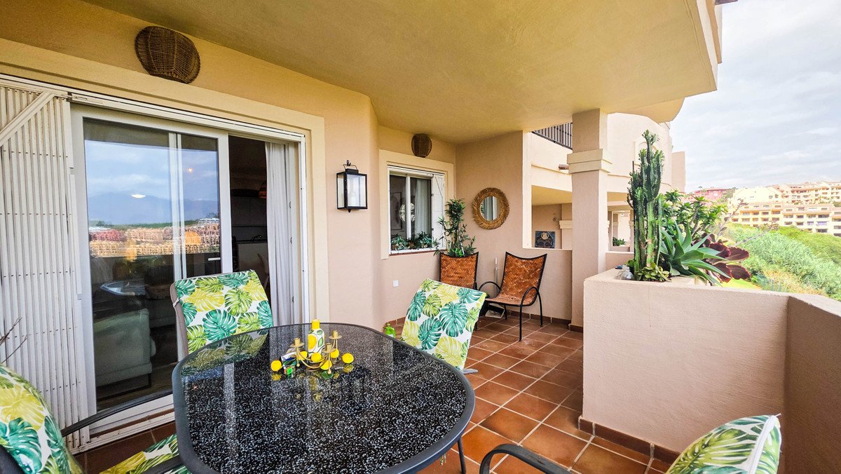 2 Bed Ground Floor Apartment in La Duquesa in La Duquesa, Apartment