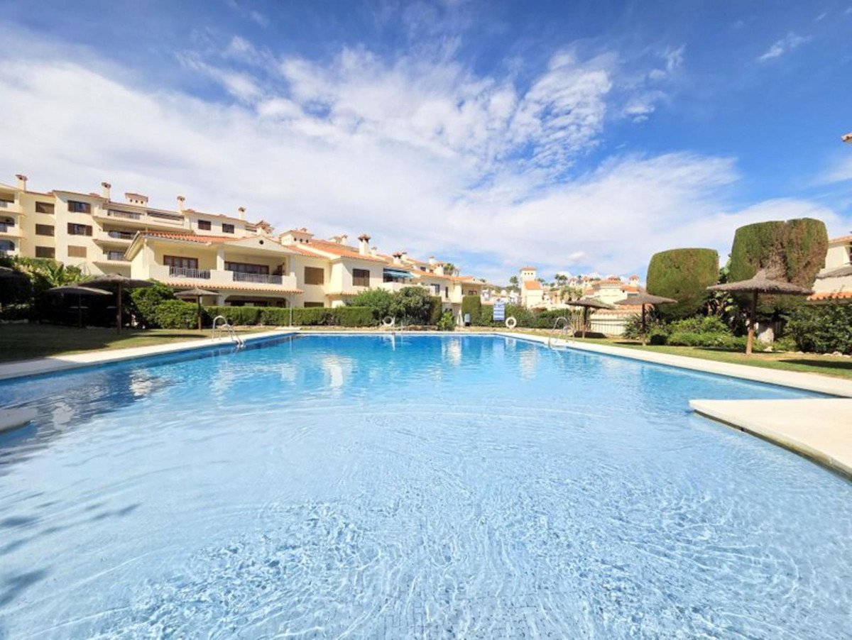 3 Bed Begane Grond Appartement in La Duquesa