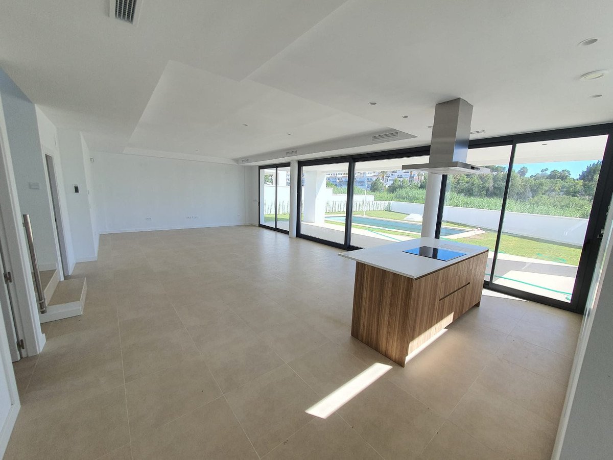 24 photo