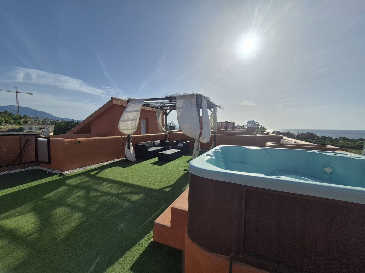 2 Bed بنتهاوس Duplex in La Duquesa في La Duquesa, بينتهاوس دوبلكس